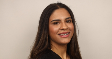 Dental assistant Rainieli